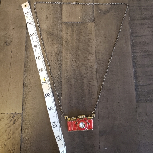 Vintage style Camera necklace - Picture 5 of 5